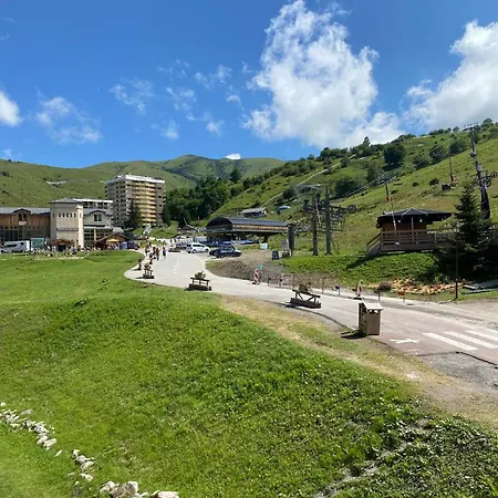Au Pied Des Pistes *
